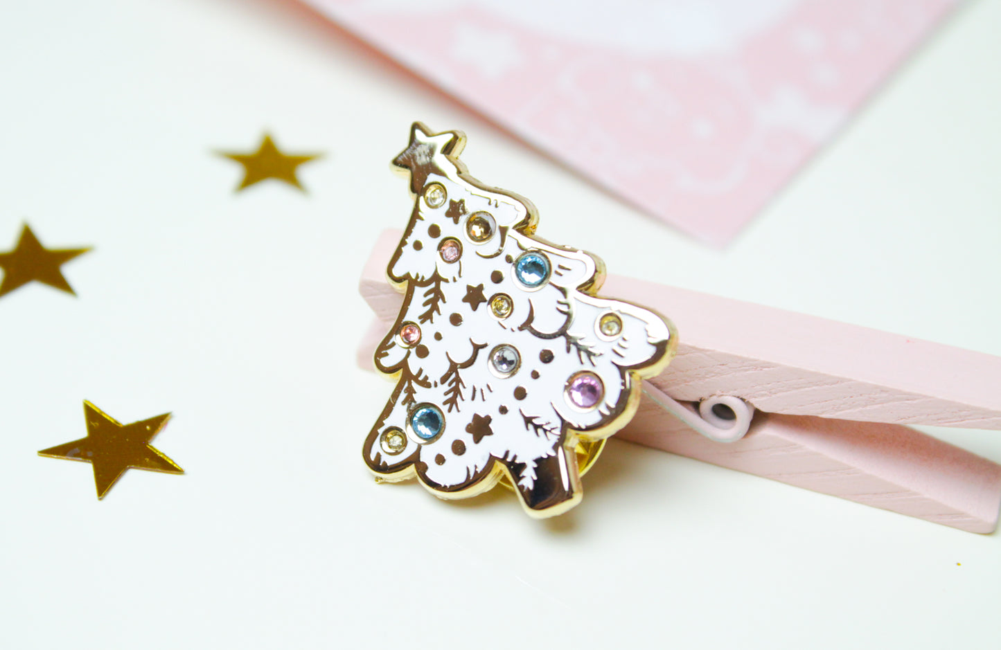 Christmas tree enamel pin - Gold and white with colorful rhinestones - For a bright Christmas